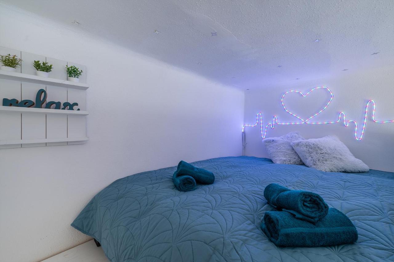 Sunny Dots Apartment - Free Parking! Budapest Luaran gambar