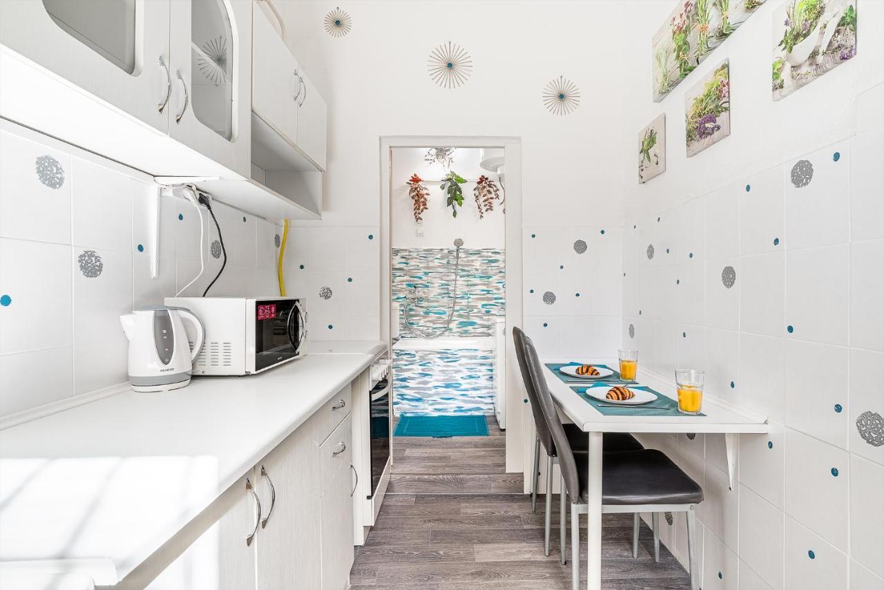 Sunny Dots Apartment - Free Parking! Budapest Luaran gambar
