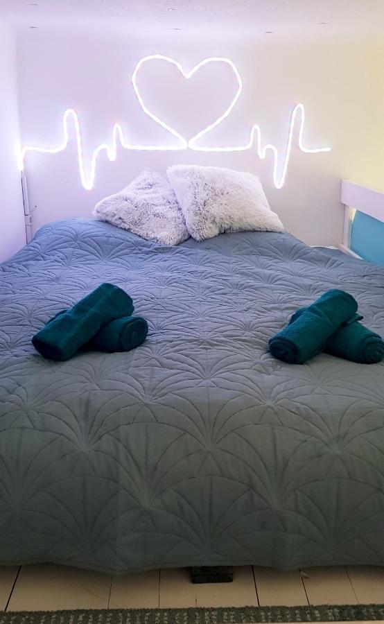 Sunny Dots Apartment - Free Parking! Budapest Luaran gambar